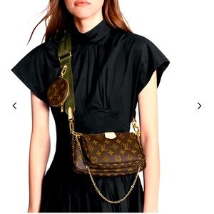 Louis Vuitton Multi Pochette Accessoires- Green and Pink straps included!